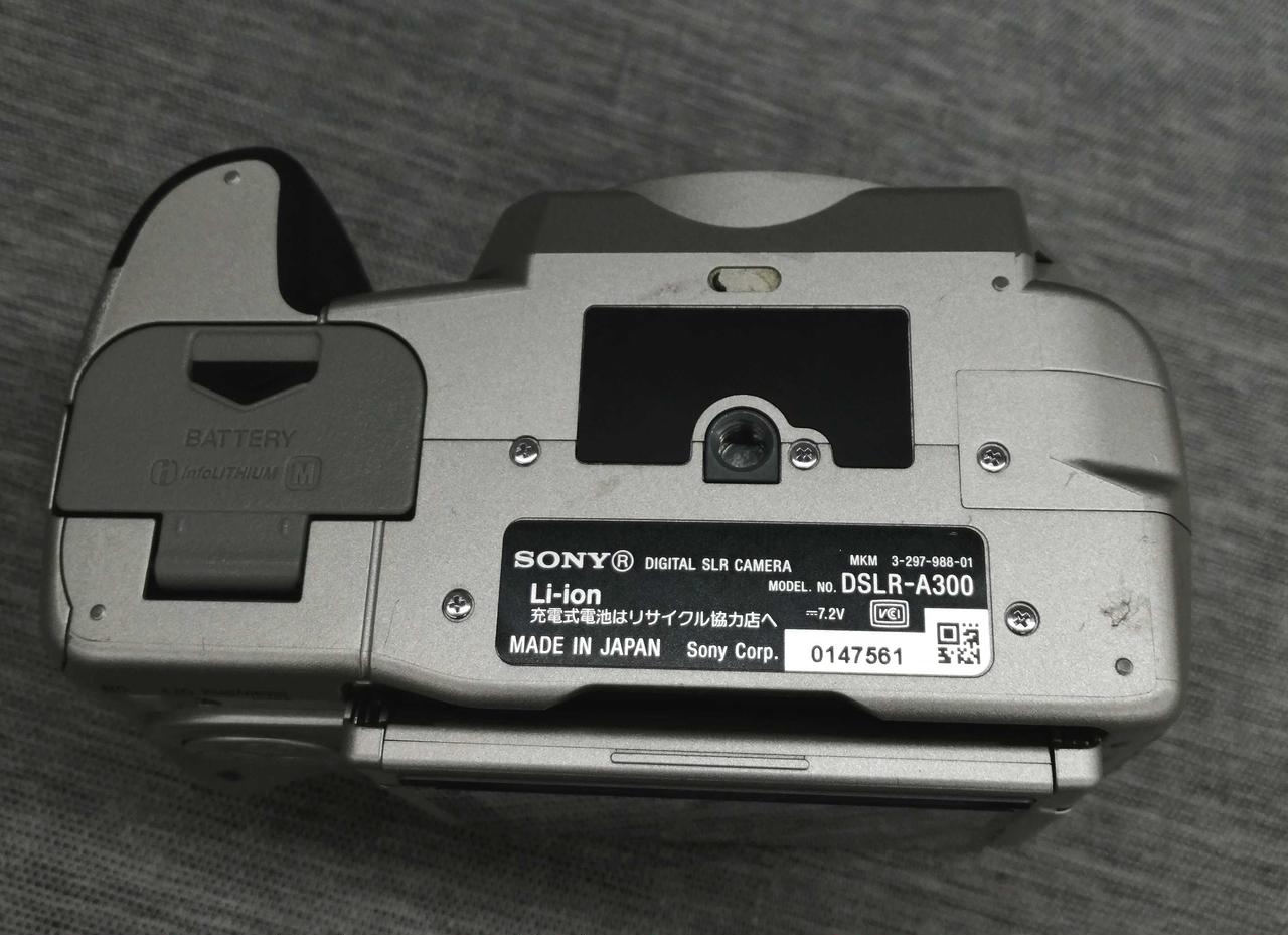 SONY a300  一眼レフカメラ　【ジャンク品】 SONY α300 DSLR-A300 ボディ オークション比較 - 価格.com