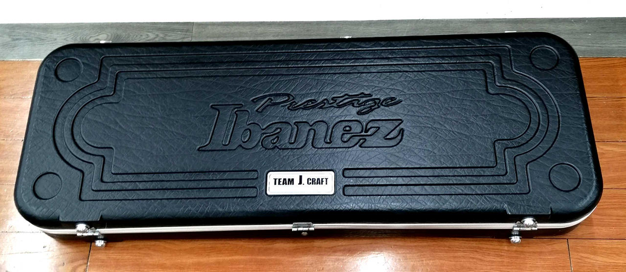 Ibanez.初期ロゴNo677輸出モデル 希少!ハードケース付き(取って無し) Ibanez.初期ロゴNo677輸出モデル 希少!ハードケース付き(取って無し)