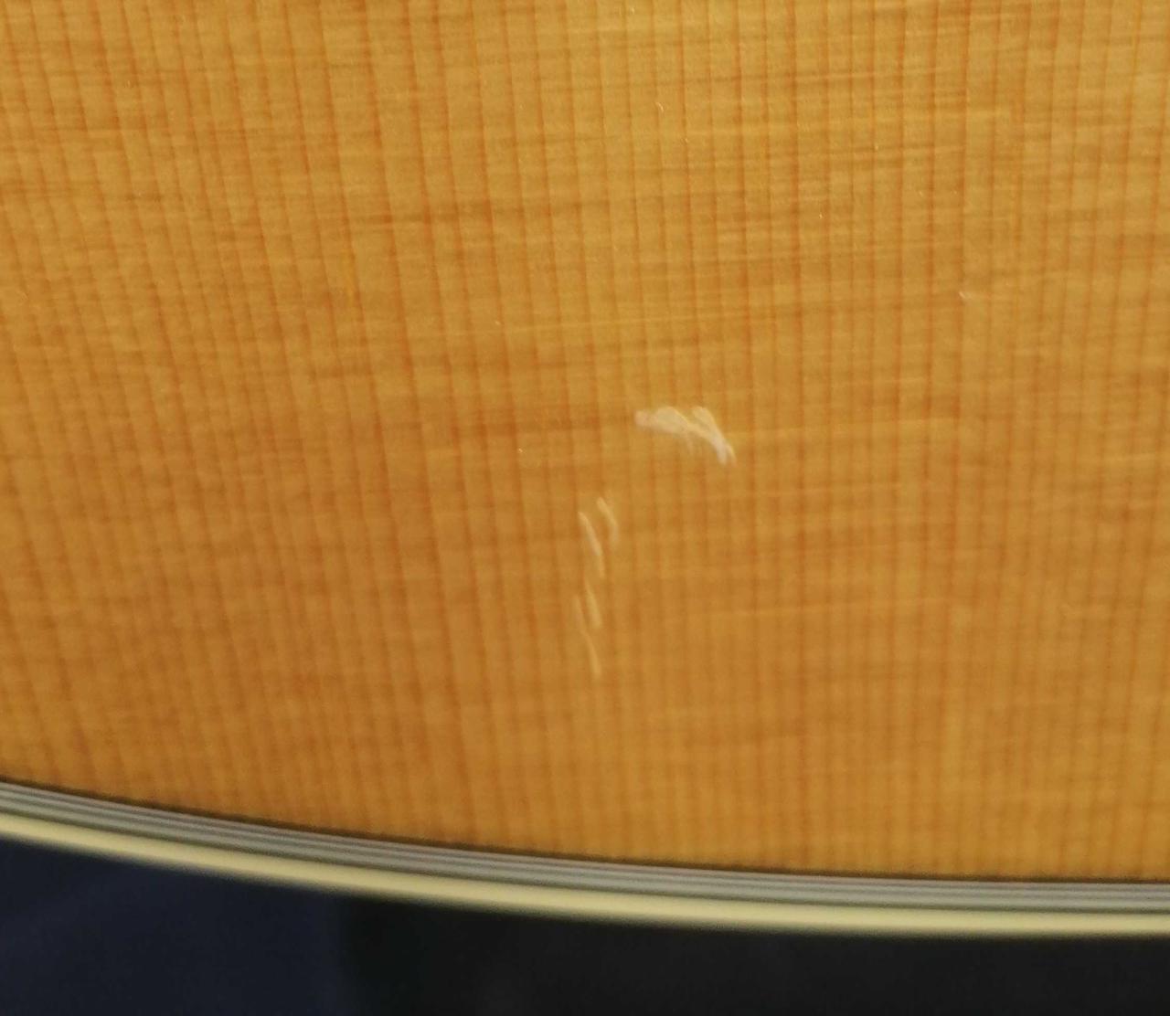 キズ・打痕あり