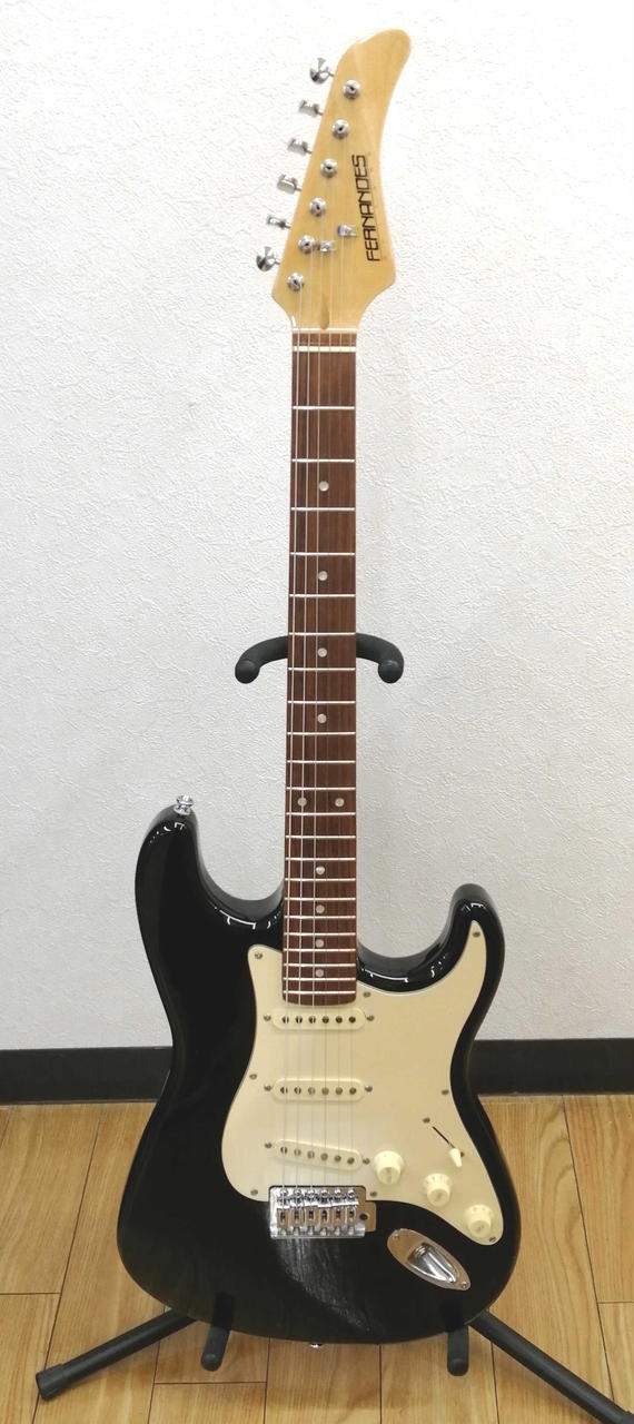 FERNANDES エレキギター マットブラック s-l1200.jpg