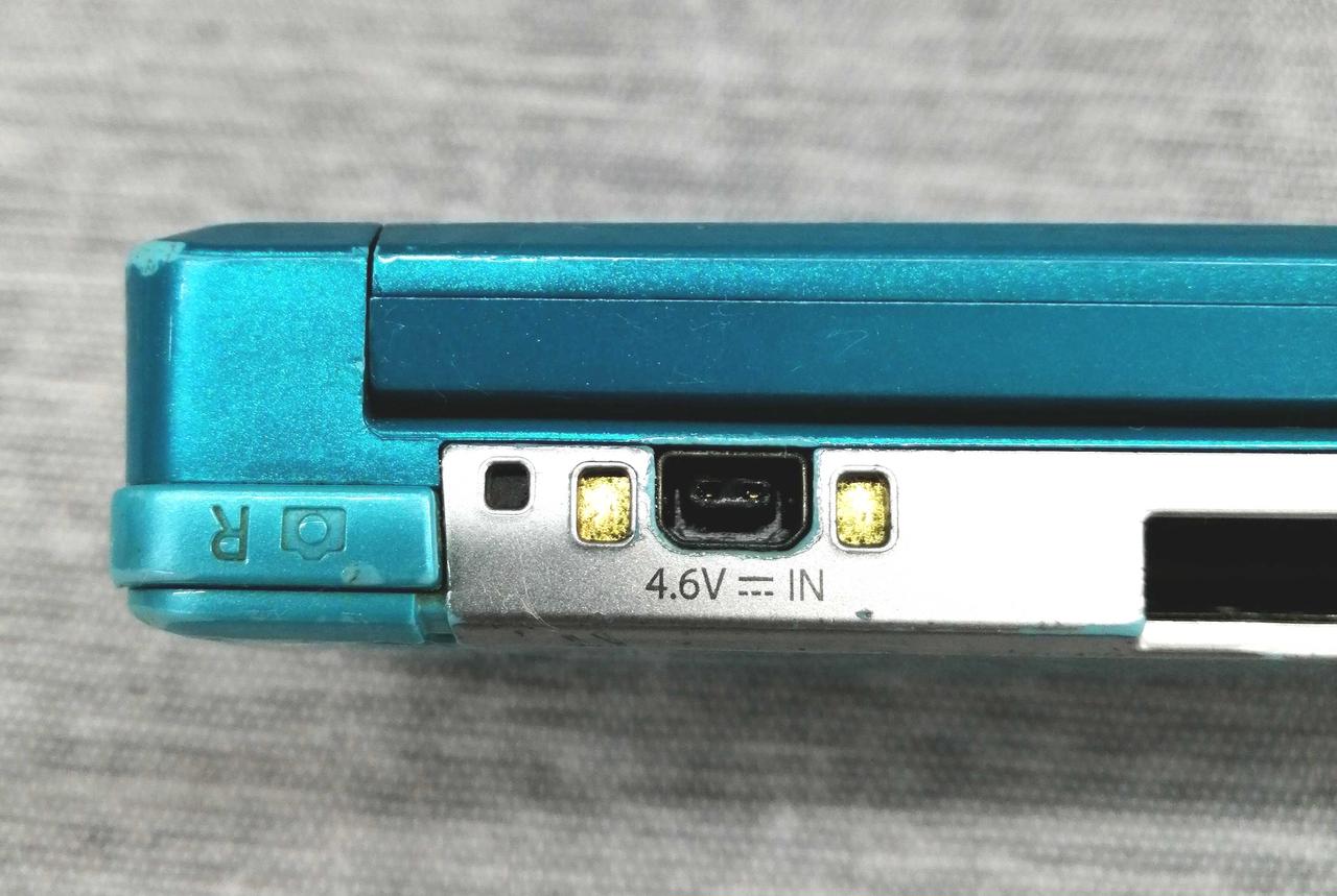 端子不良のため充電不可