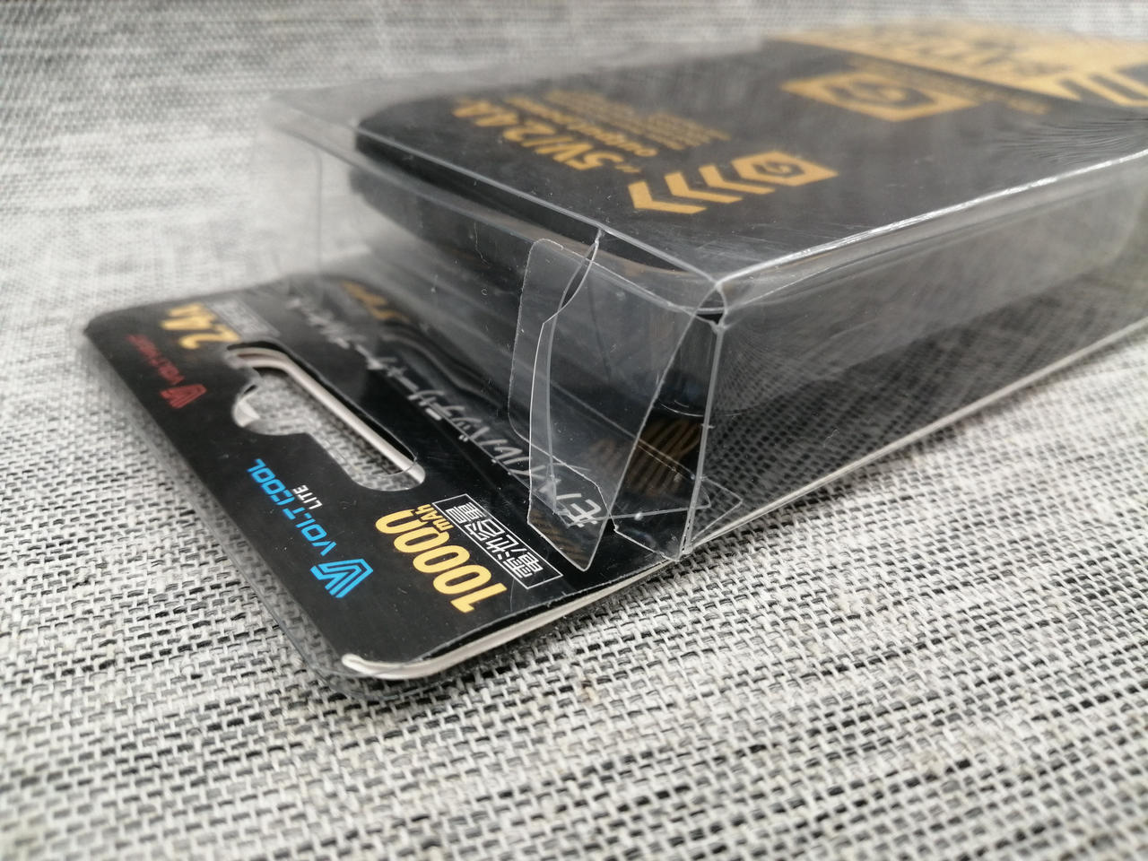 外箱破損あります