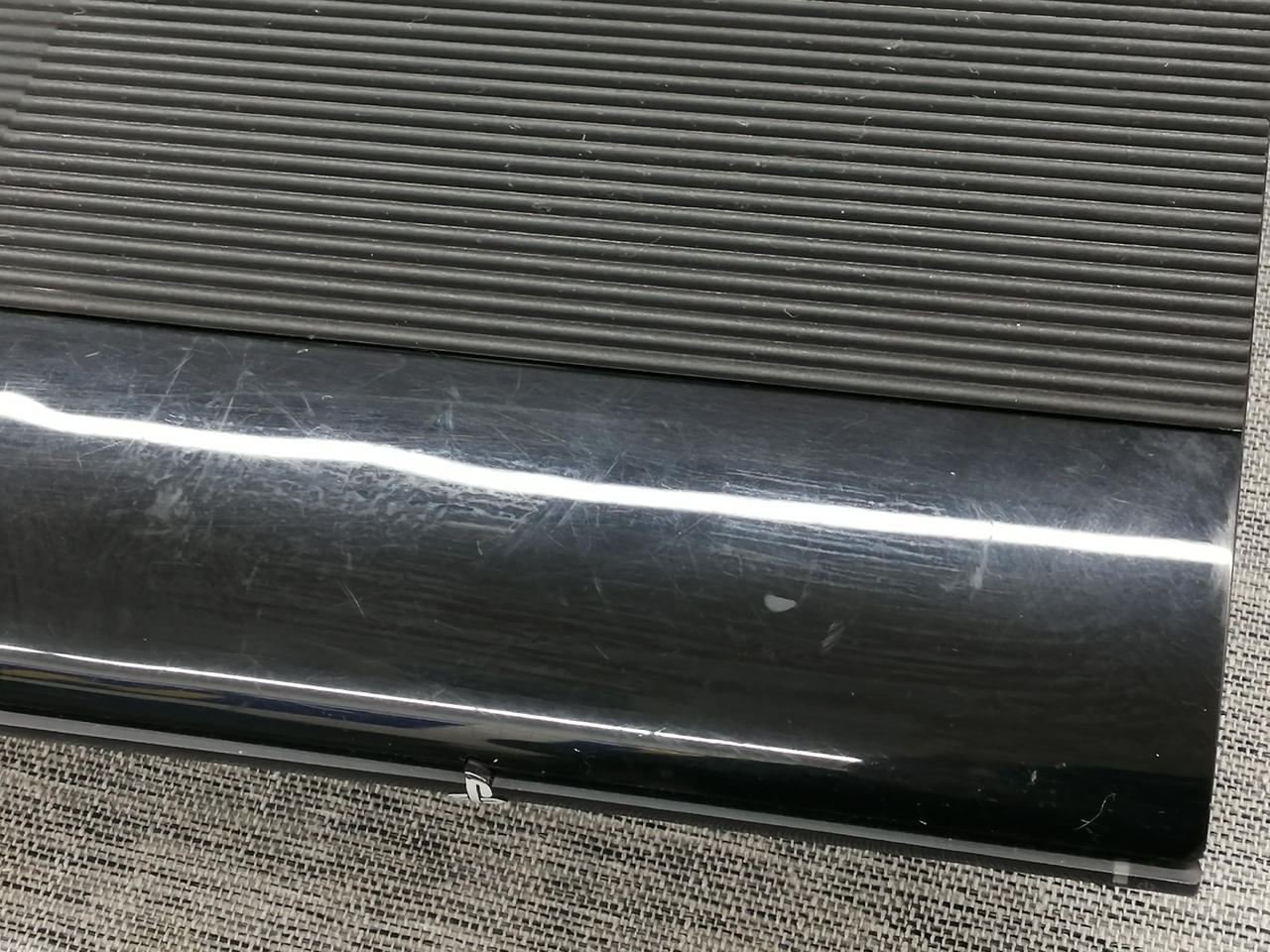 細かいスレキズあります