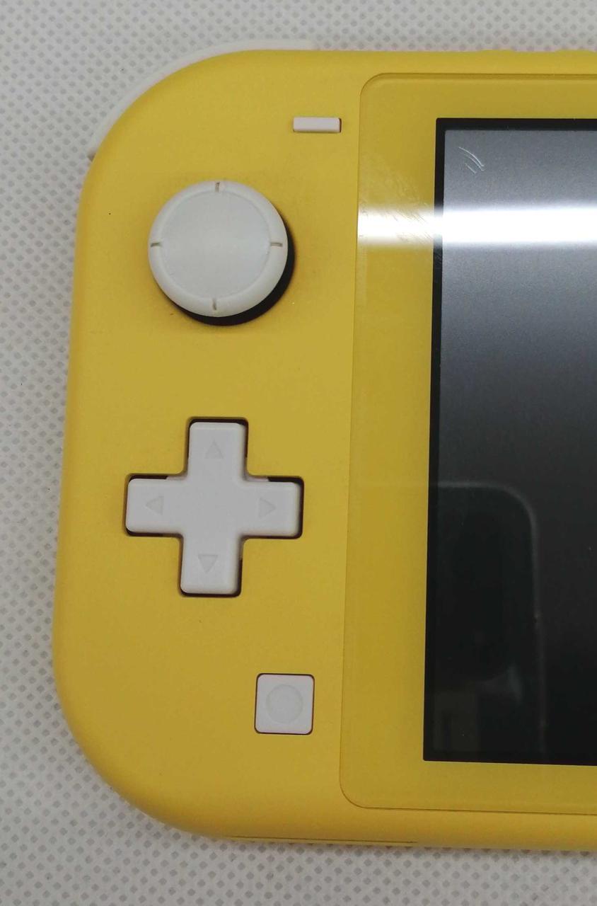 画面にキズあり