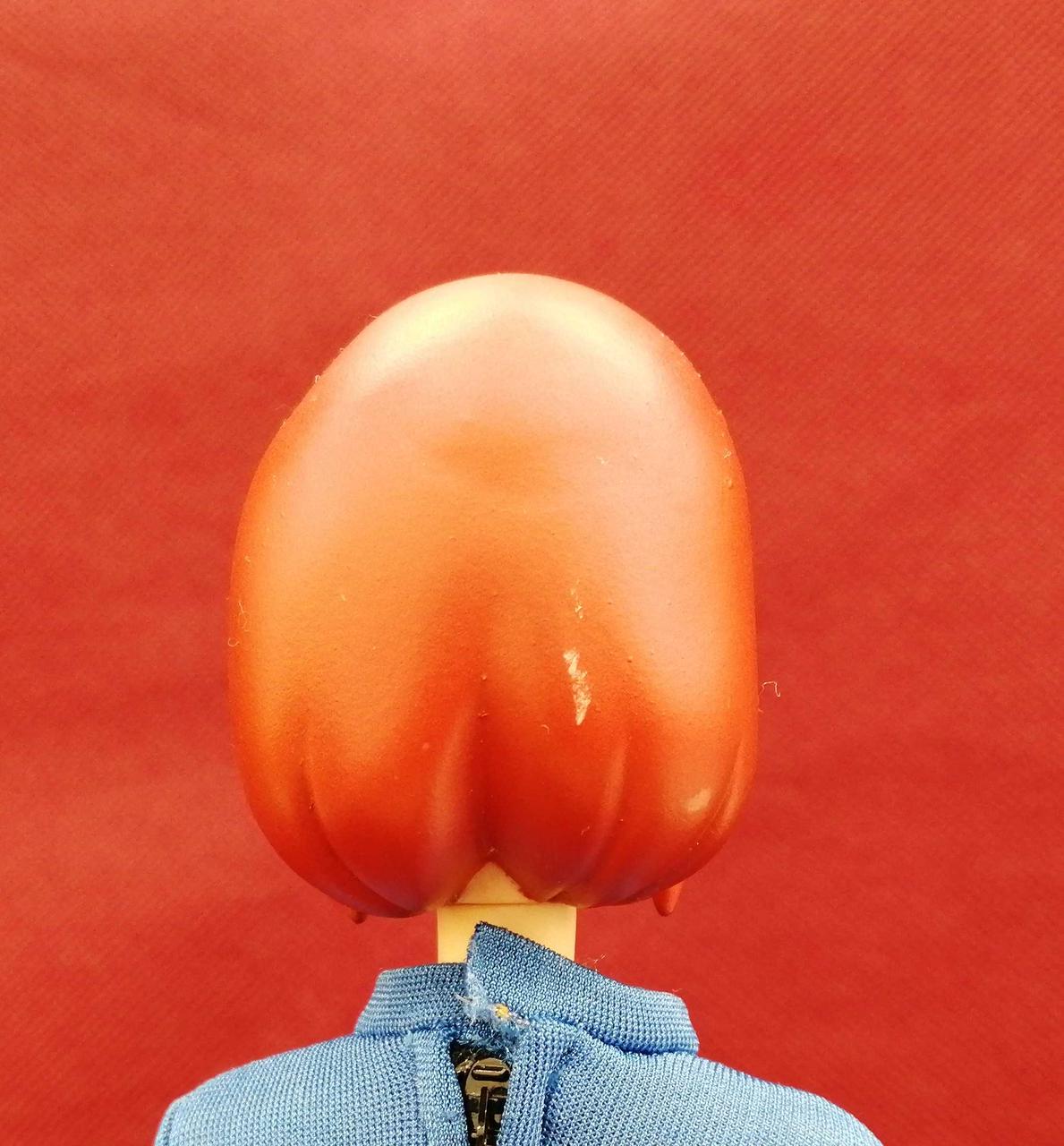 後頭部に目立つキズ