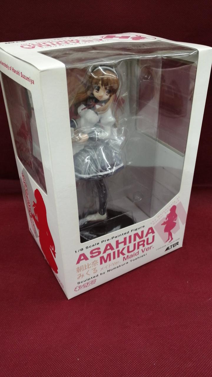 1/8 スケール フィギュア