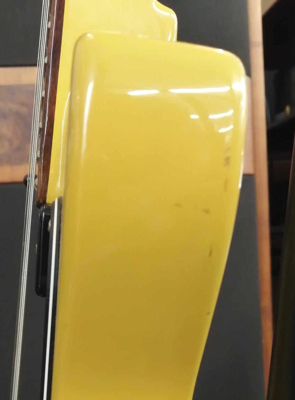 細かいキズ、汚れあり