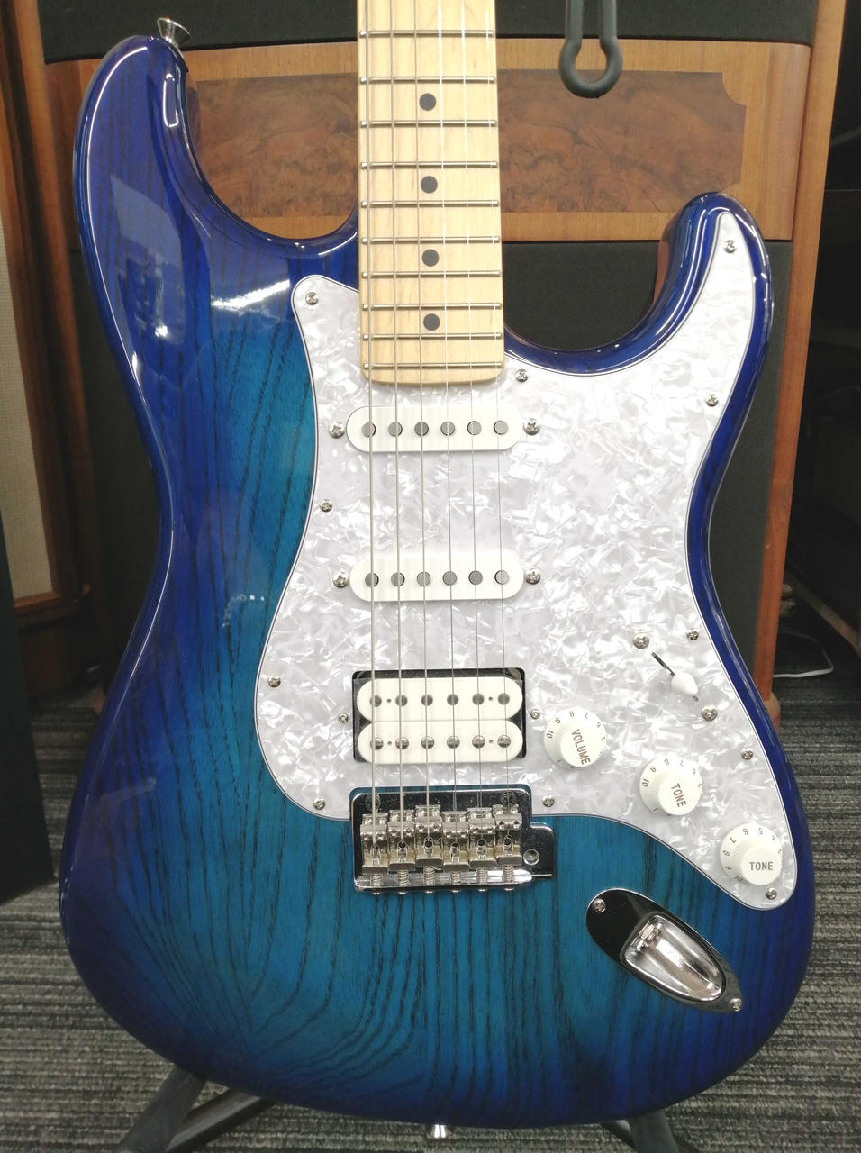 FUJIGEN FGN KNST11RBD エレキギター FUJIGEN(FGN) KNST11RBD White Blonde Basswood レアな1本を買取