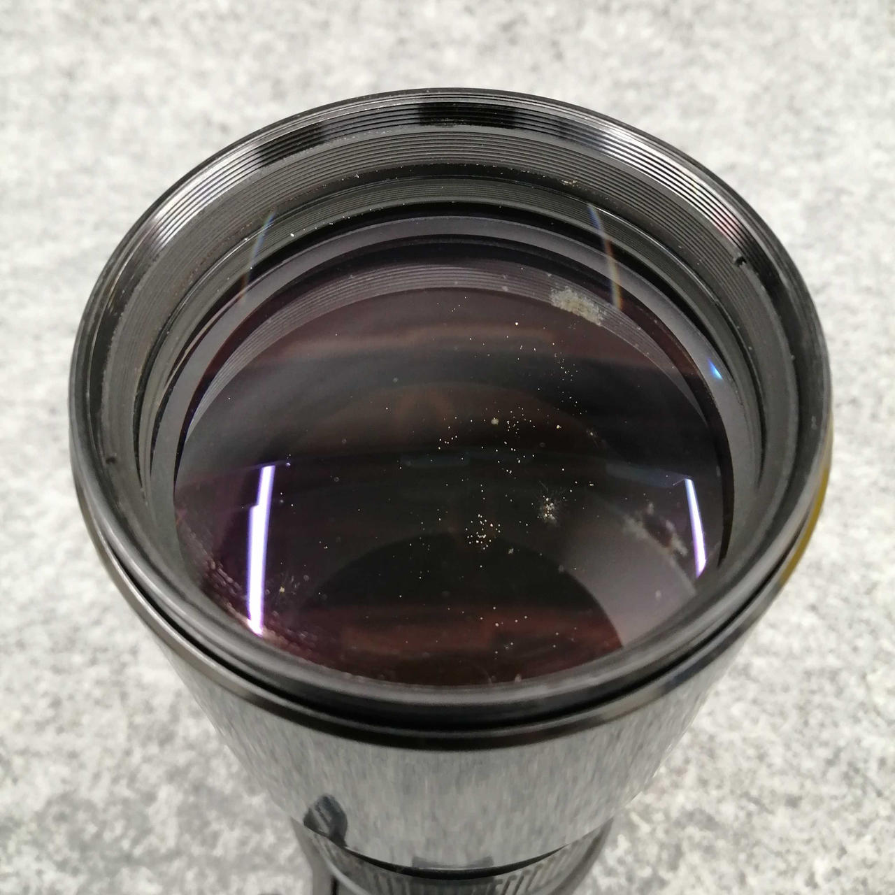 レンズ内部のカビやホコリ目立ちます