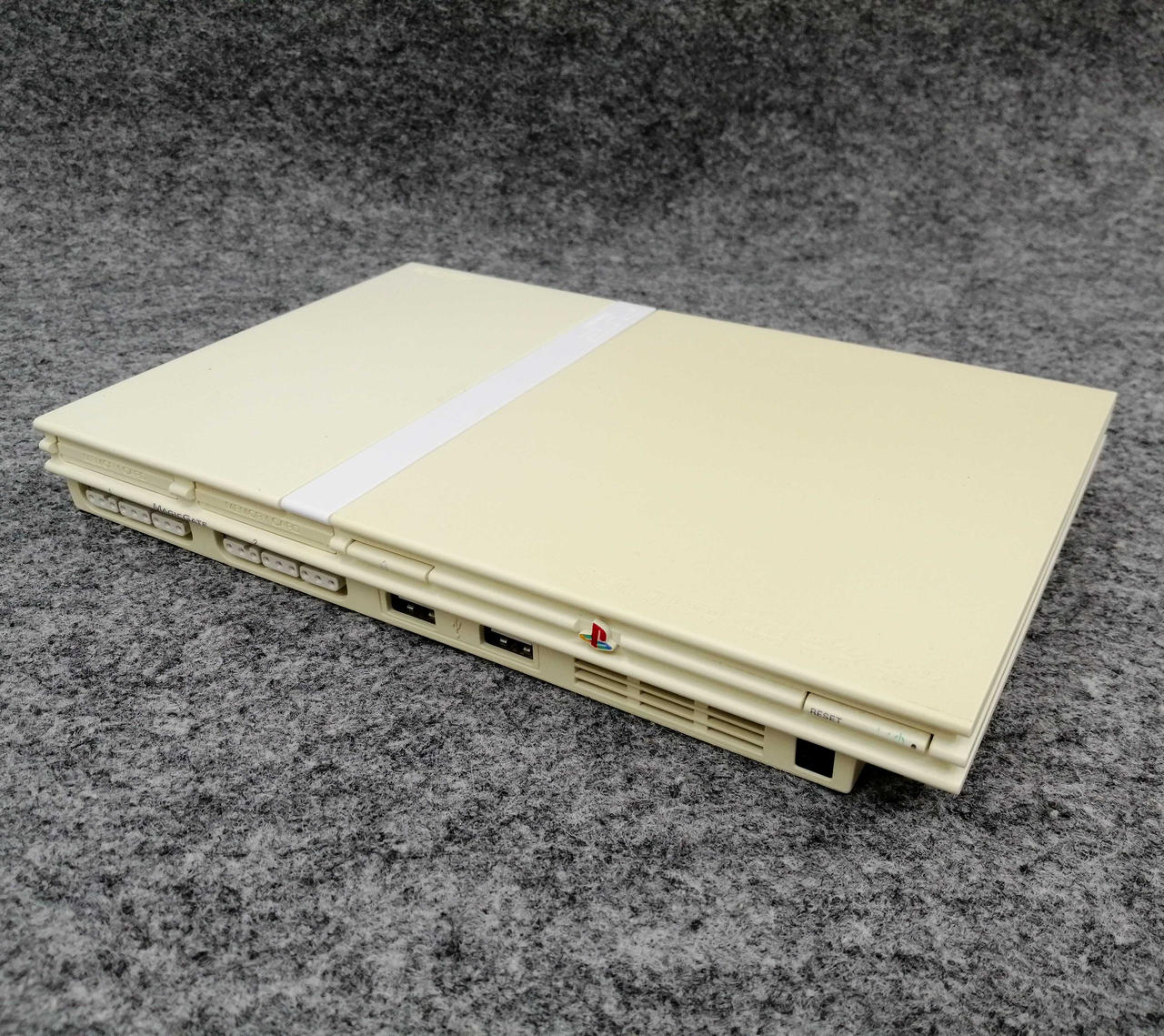 本体全体的に日焼けしています