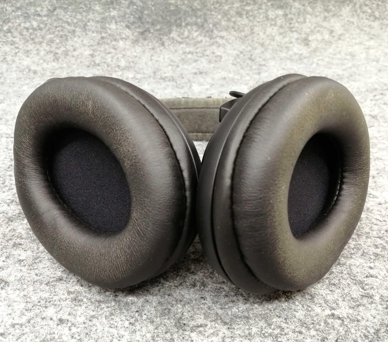 イヤーパッド汚れあり