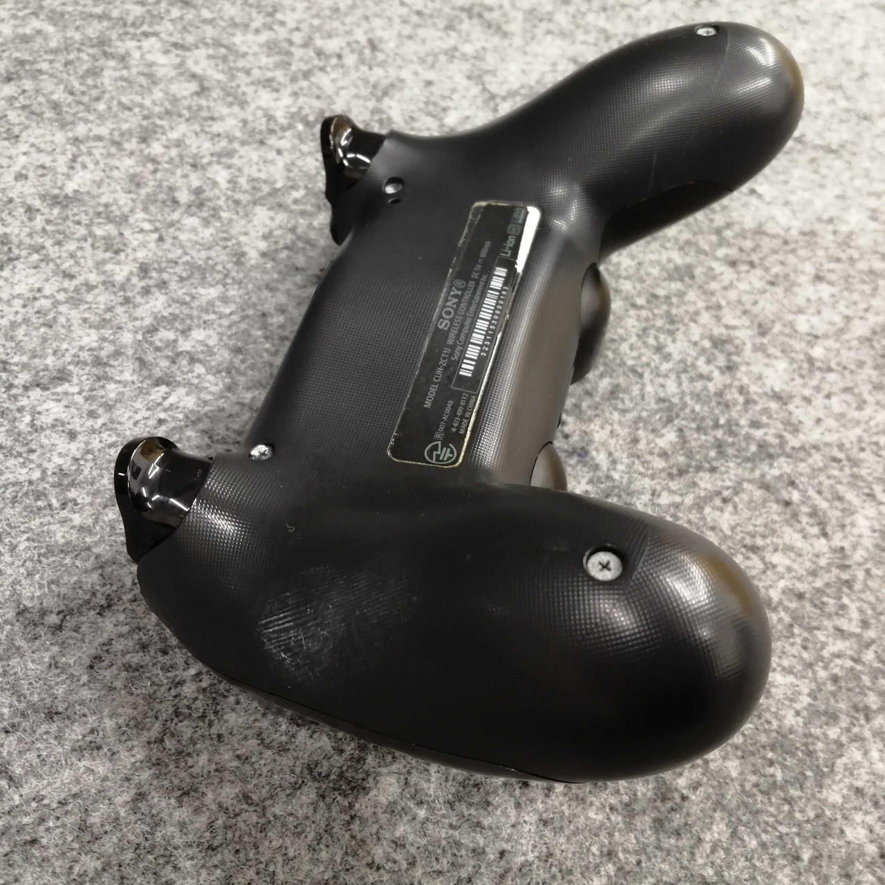 コントローラーにキズあります