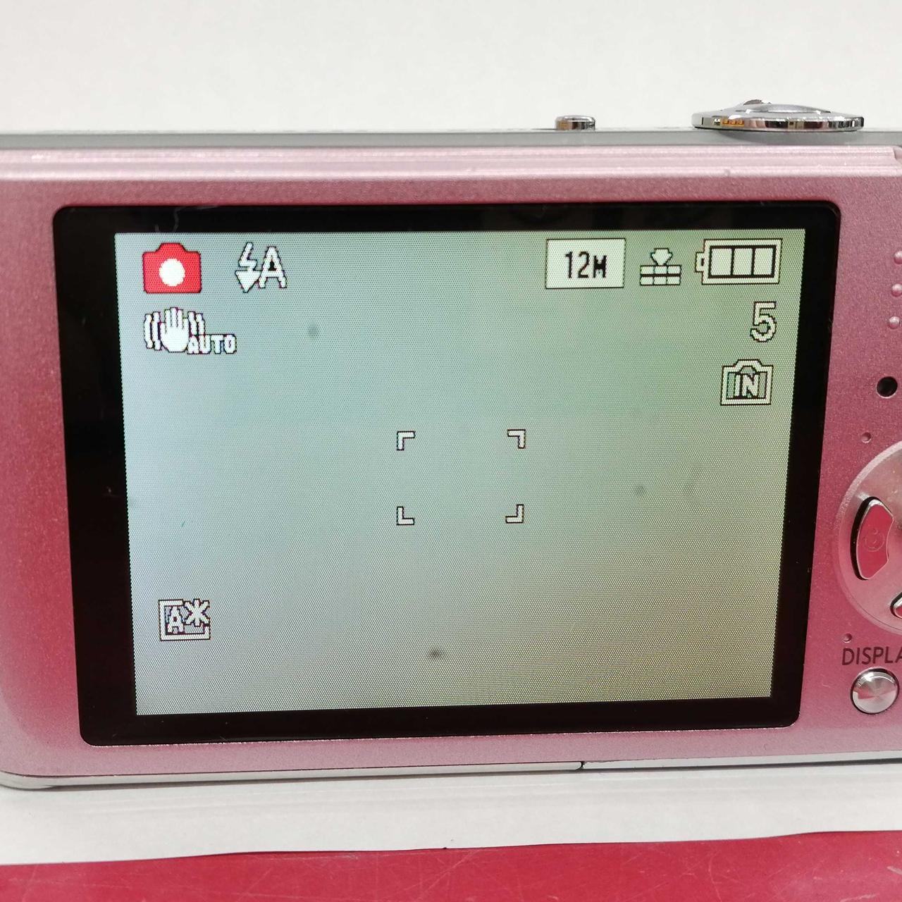 画像にレンズ内のチリ・ホコリ映り込みます