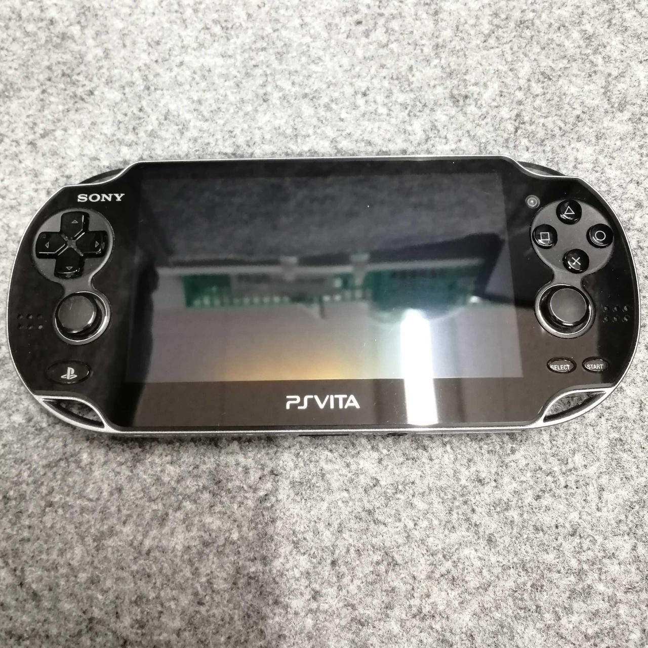 液晶下部変色が有ります