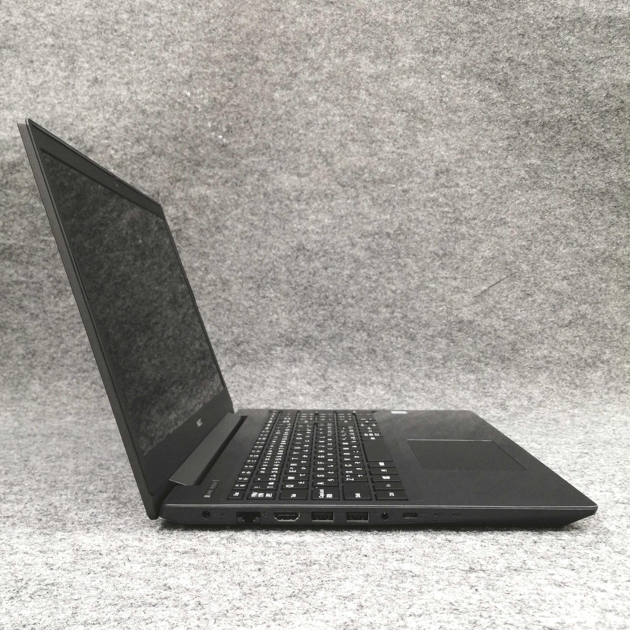 HDMI、USB-C端子搭載