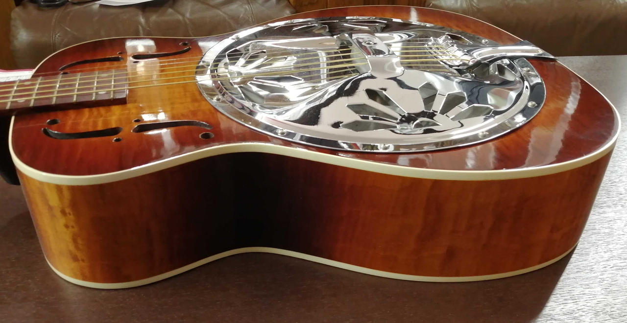 Dobro (ドブロ・リゾネーターギター) ハードケース付き ドブロ(DOBRO)|リゾネーターギター|【ハードオフ公式通販】オフモール