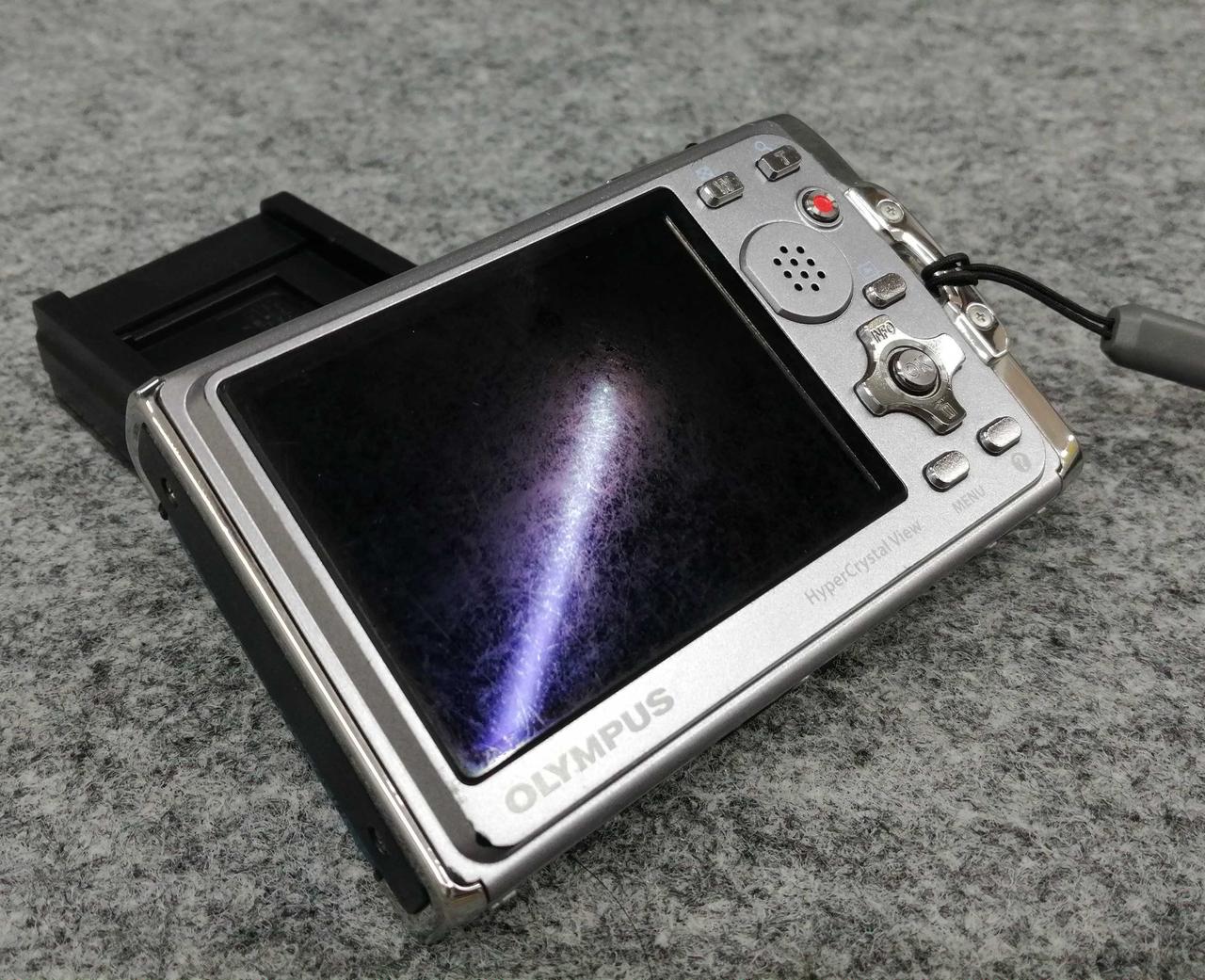 液晶画面コーティング剥がれてます