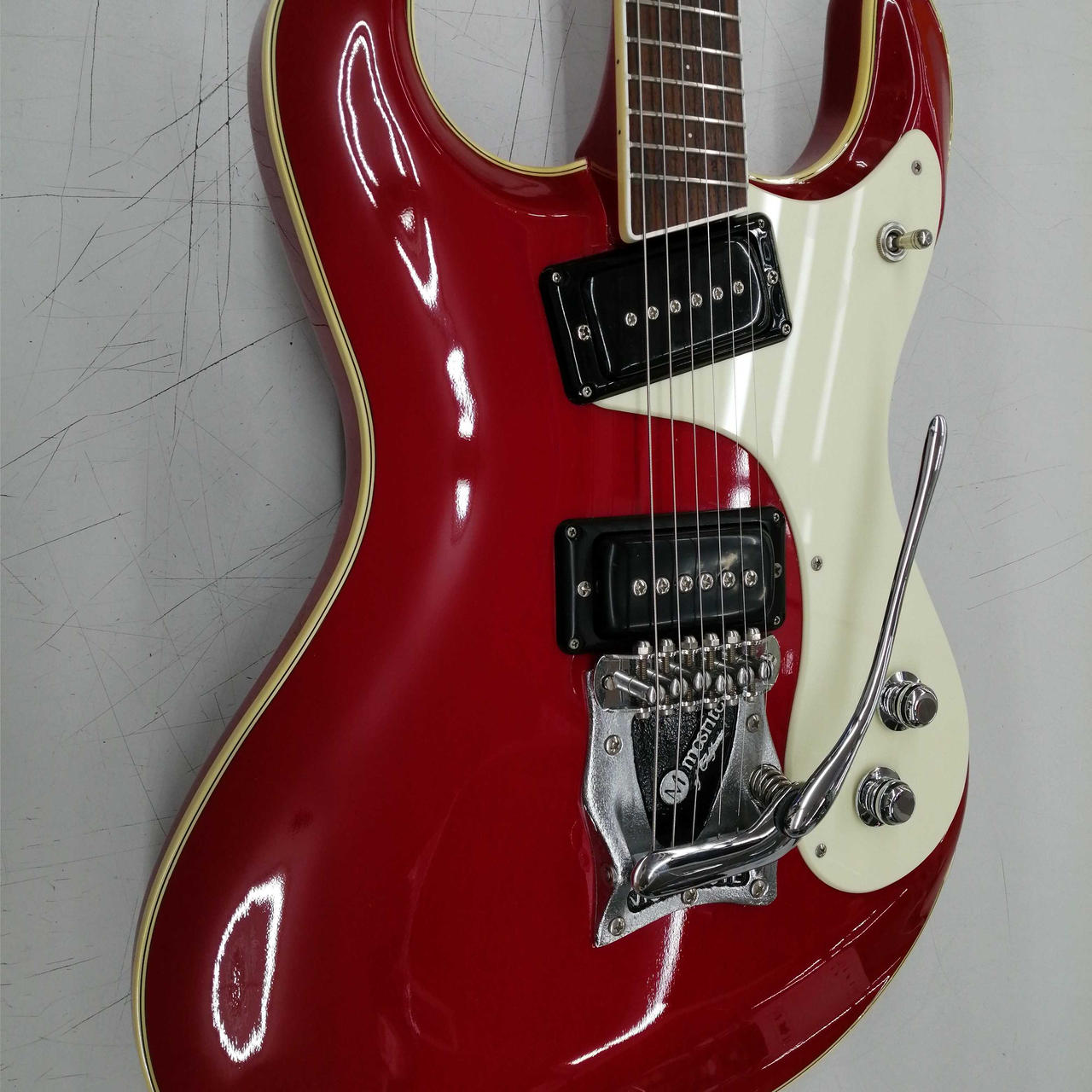 モズライト(MOSRITE)|エレキギター・変形ボディ|HARDOFFオフ