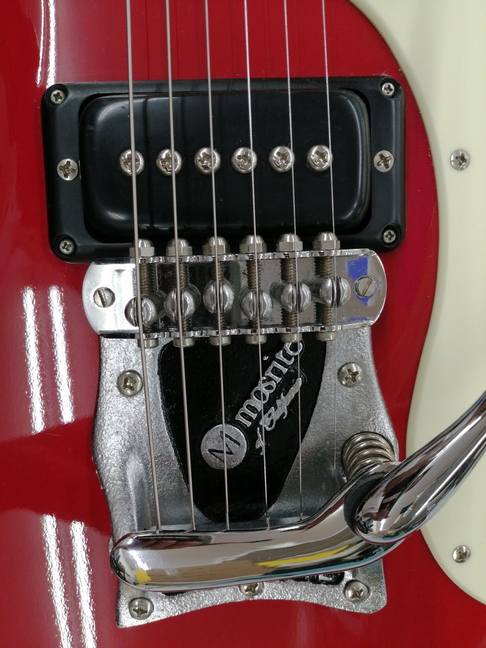 モズライト(MOSRITE)|エレキギター・変形ボディ|HARDOFFオフ