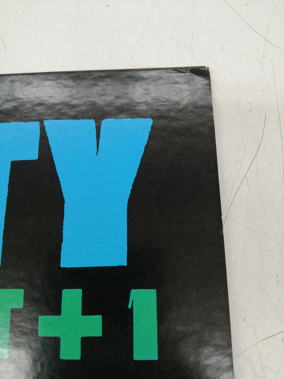 角折れあります。