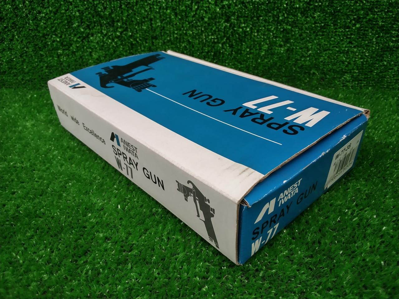 化粧箱にキズ、汚れあり。