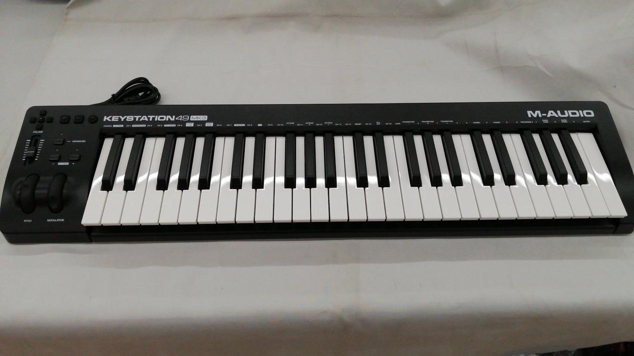 【新品未使用】　M-AUDIO Keystaion49 / KCキーボードケース M-AUDIO Keystation49 mk3 MIDIキーボード ソフト付属 エム