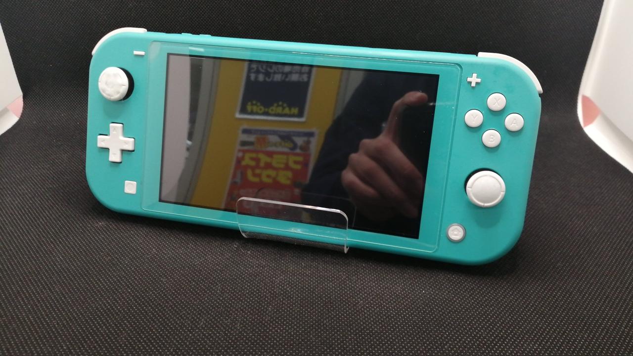 NINTENDO 型番：HDH-001 NINTENDO SWITCH LITE