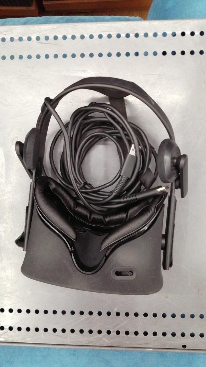  オキュラス/VRヘッドセット/ rift/ゲーム機関連/Bランク/75【中古】 Oculus オキュラス/VRヘッドセット/oculus rift/ゲーム機関連/B
