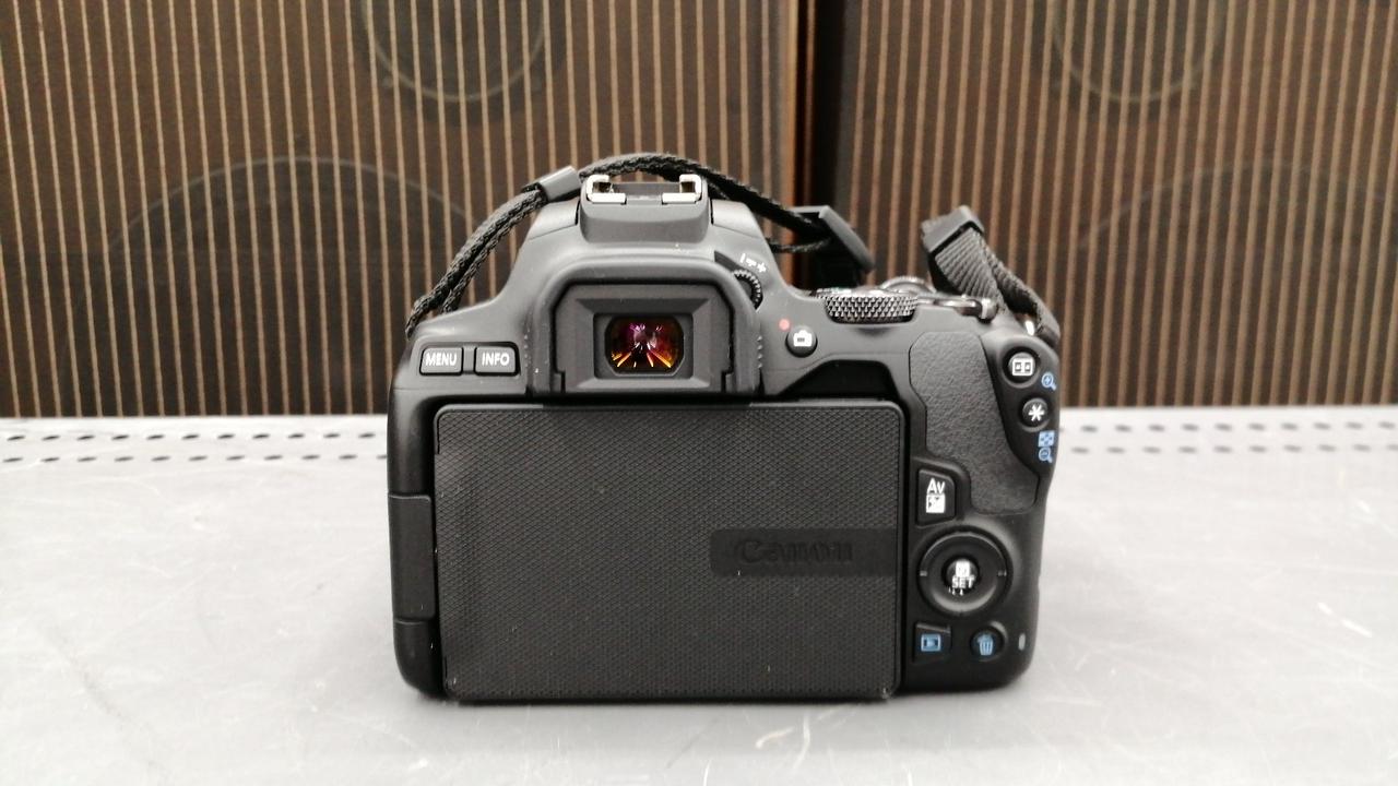 【1806】 キャノン EOS 80D ダブルズームキット 一眼レフデジカメ 1806】 キャノン EOS 80D ダブルズームキット 一眼レフデジカメ 1806