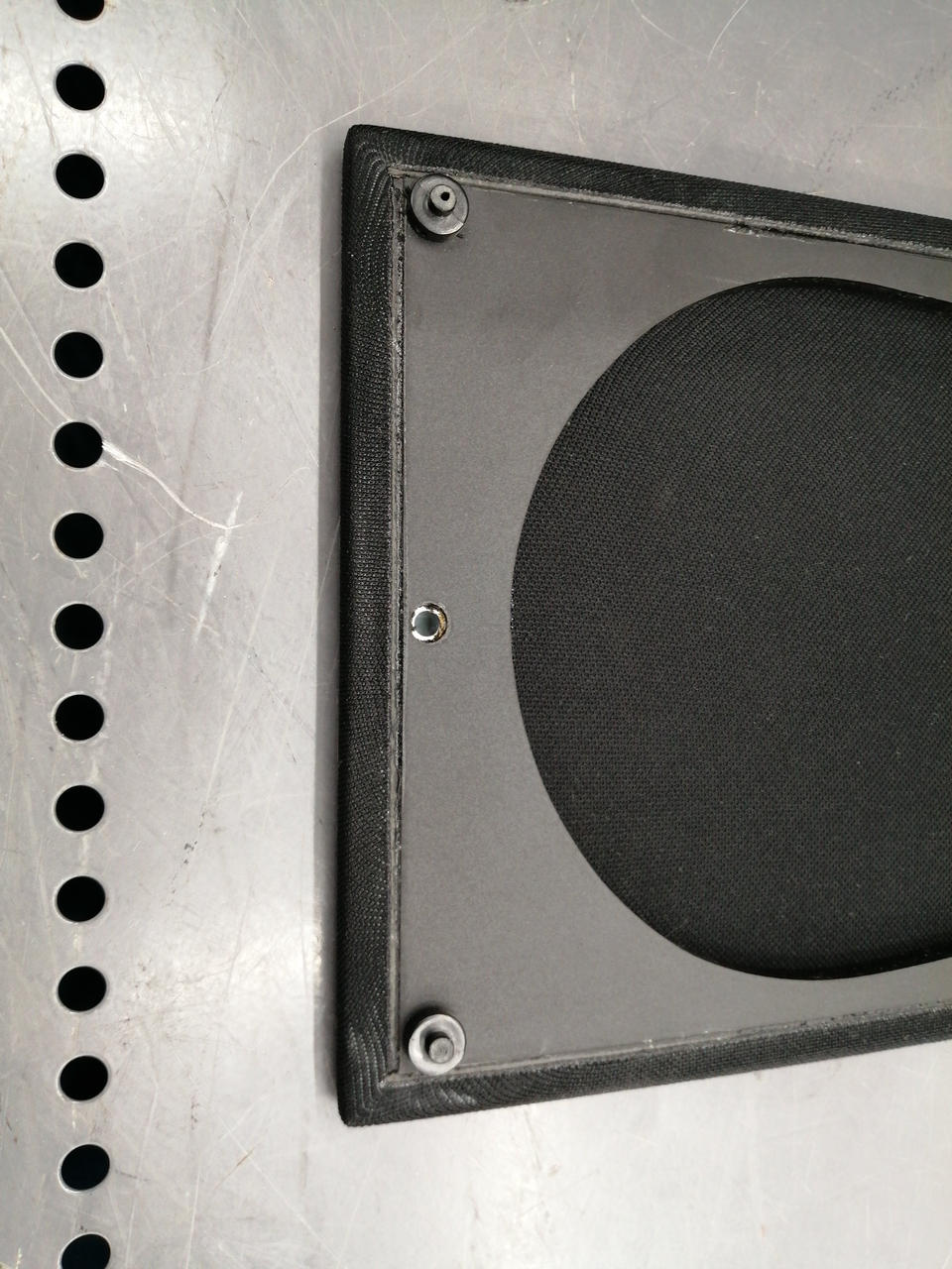 片側サランネット下部ピン折れあり