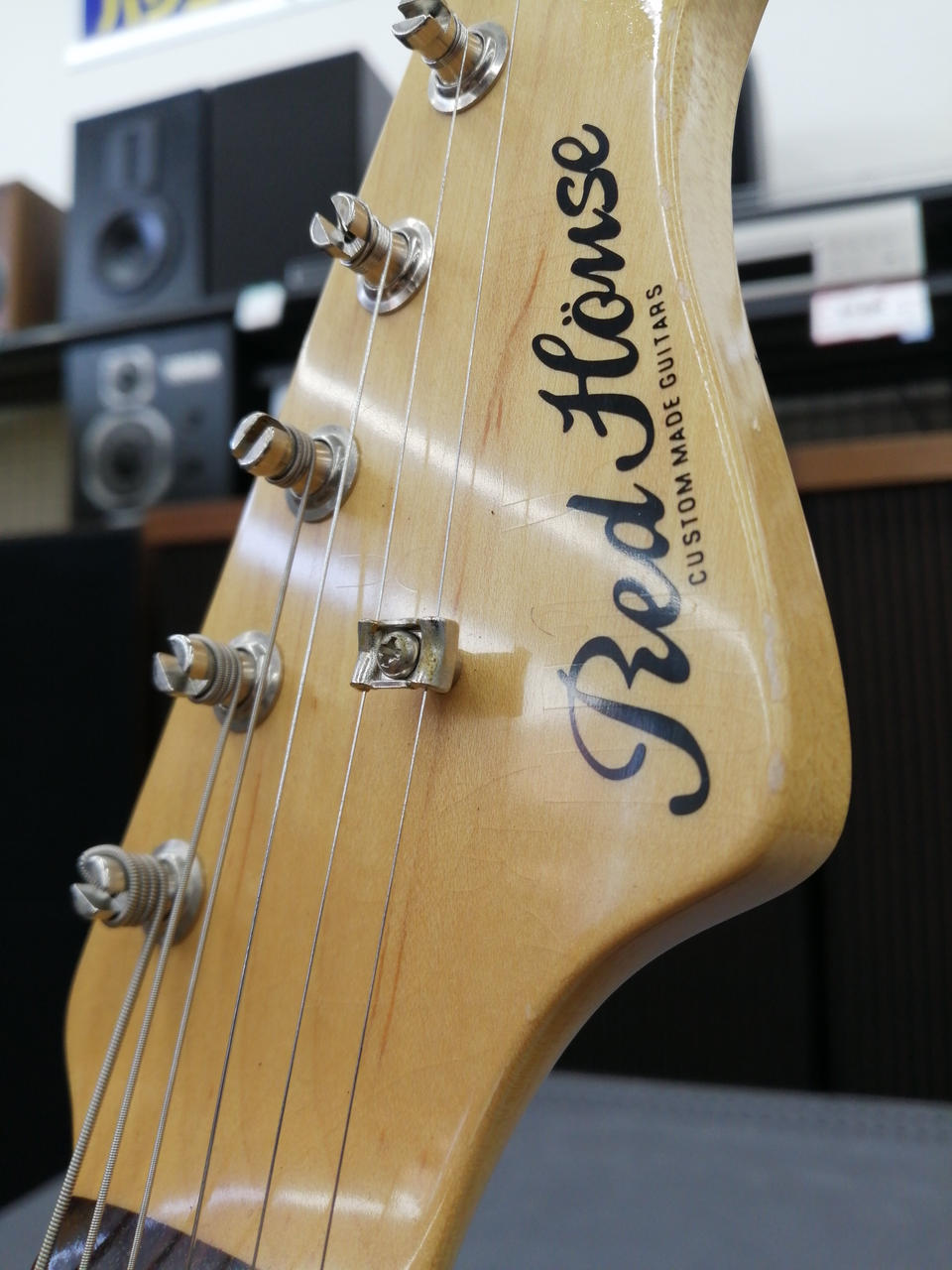 ヘッドにもウェザーチェック加工が