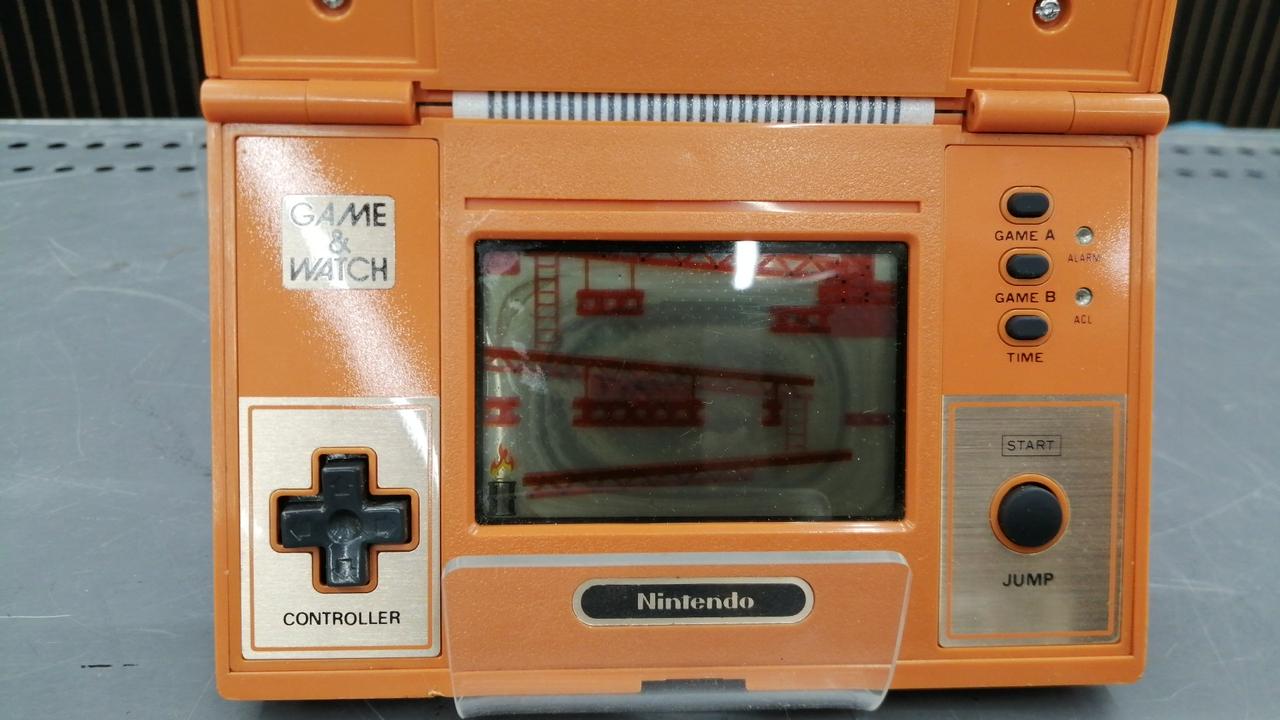 液晶、ムラがございます。