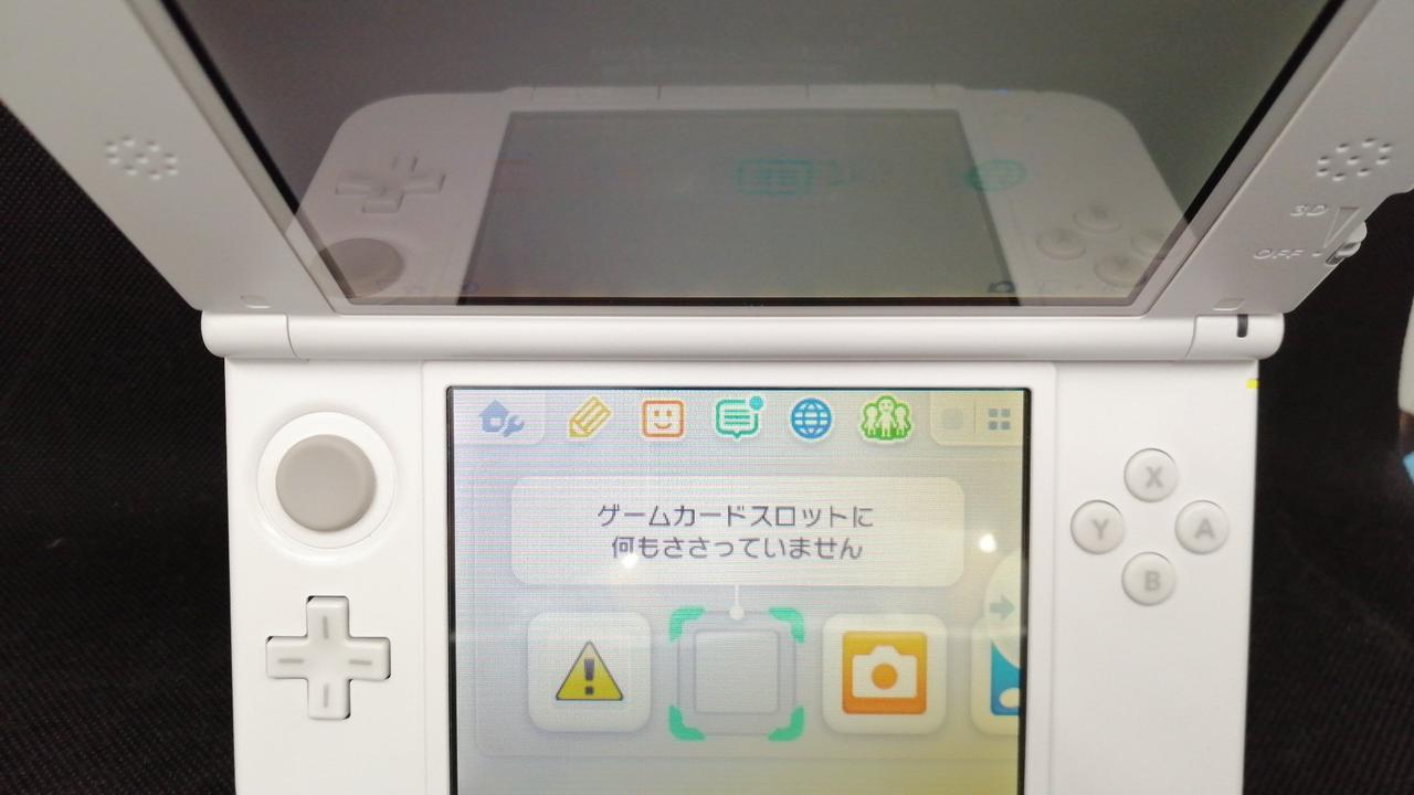 下画面黄ばんでます。