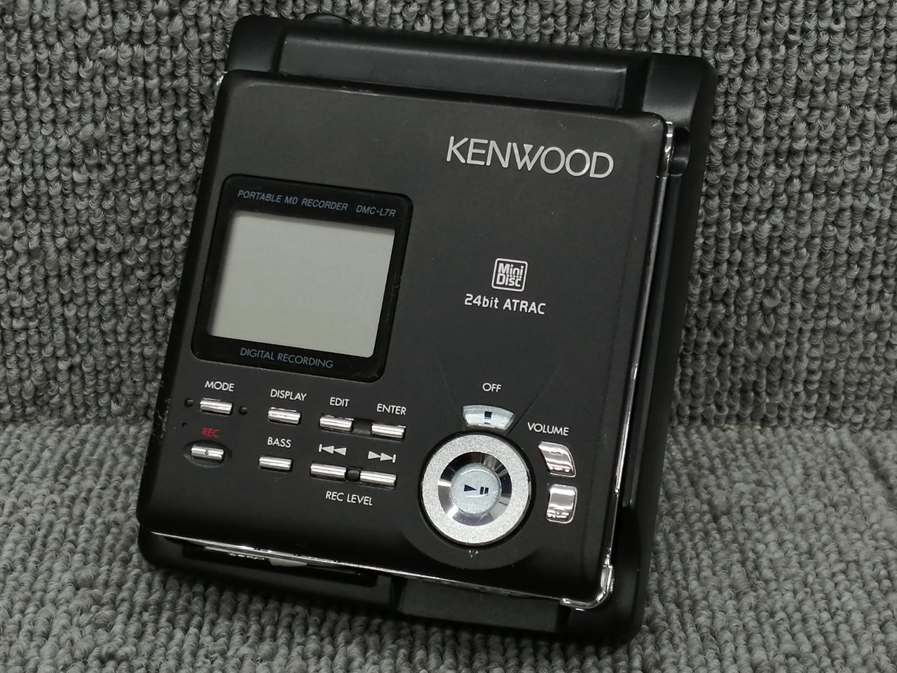 1530 KENWOOD Kenwood Portable MD Player DMC-K9/M2