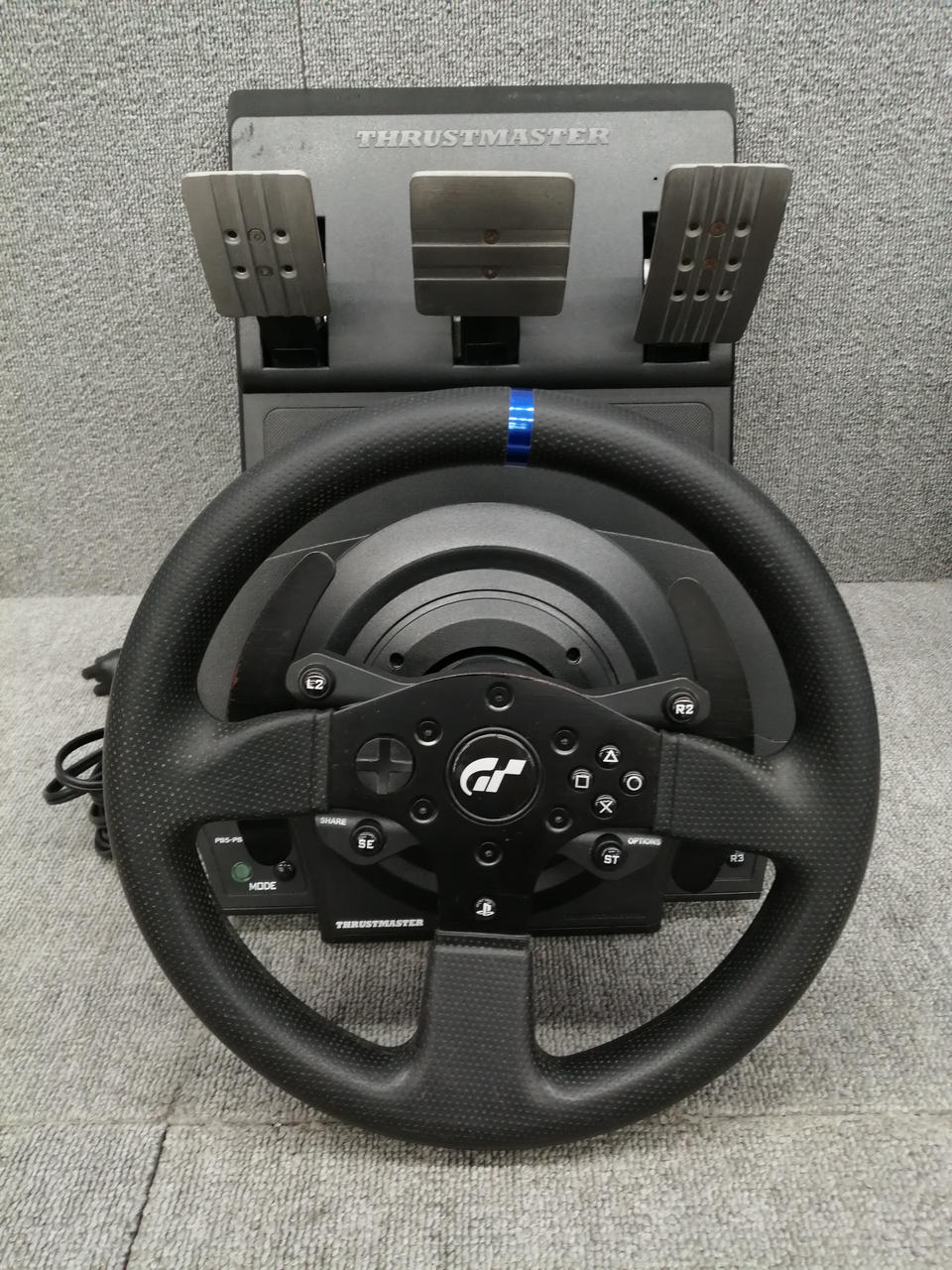 スラストマスター(THRUSTMASTER)|ステアリングコントローラ