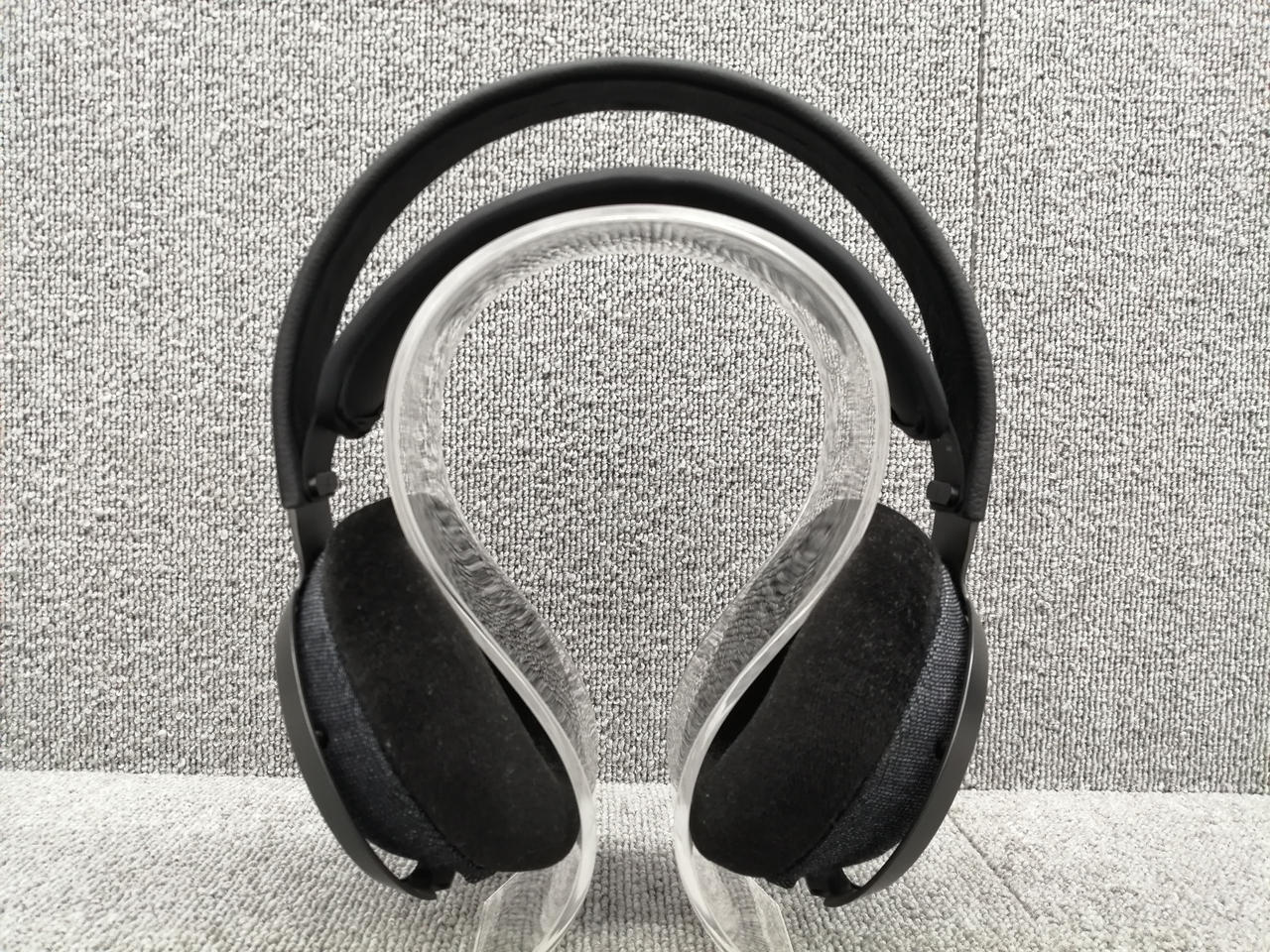 PHILIPS フィリップス/ワイヤレスヘッドホン/Fidelio/M2BT/PY1A1442002957/Sランク/81【中古】 PHILIPS フィリップス/ワイヤレスヘッドホン/Fidelio/M2BT