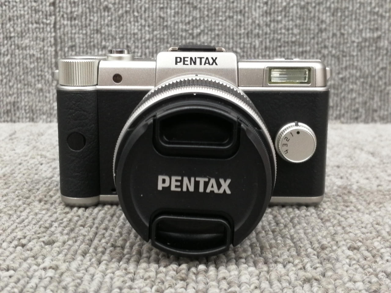PENTAX ミラーレス一眼 カメラ 2レンズ付き Amazon | PENTAX ミラーレス一眼 Q ダブルレンズキット ホワイト