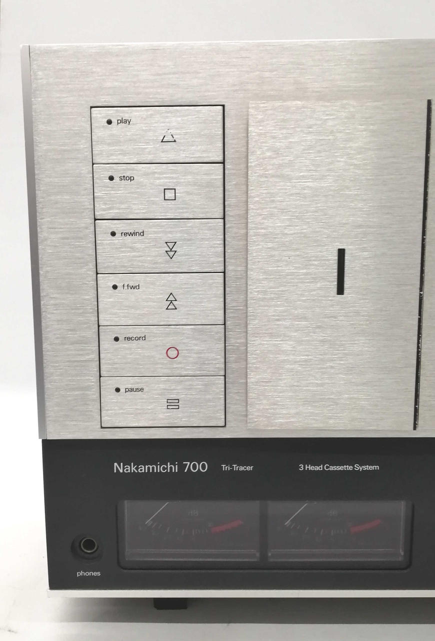 NAKAMICHI 型番：700 カセットデッキ