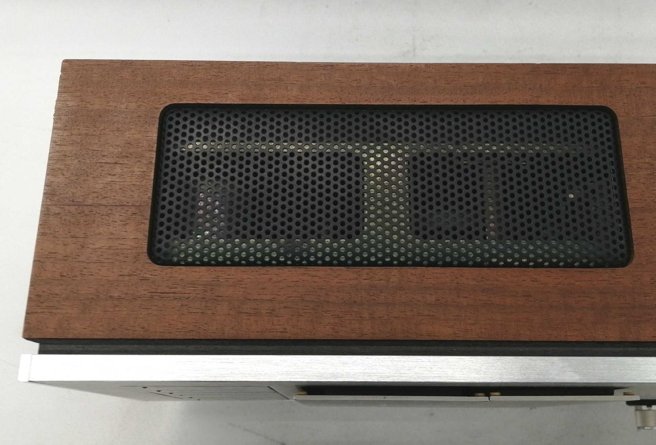 NAKAMICHI 型番：700 カセットデッキ