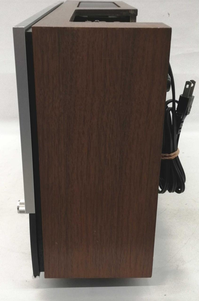 NAKAMICHI 型番：700 カセットデッキ