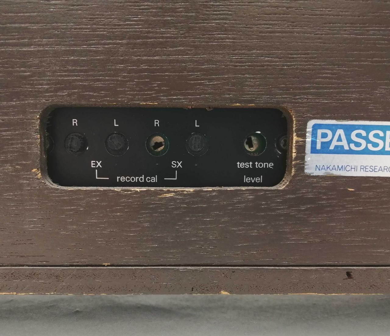 NAKAMICHI 型番：700 カセットデッキ