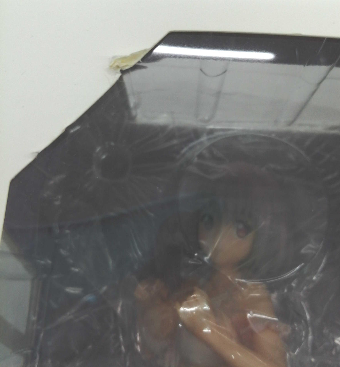 箱傷んでいます