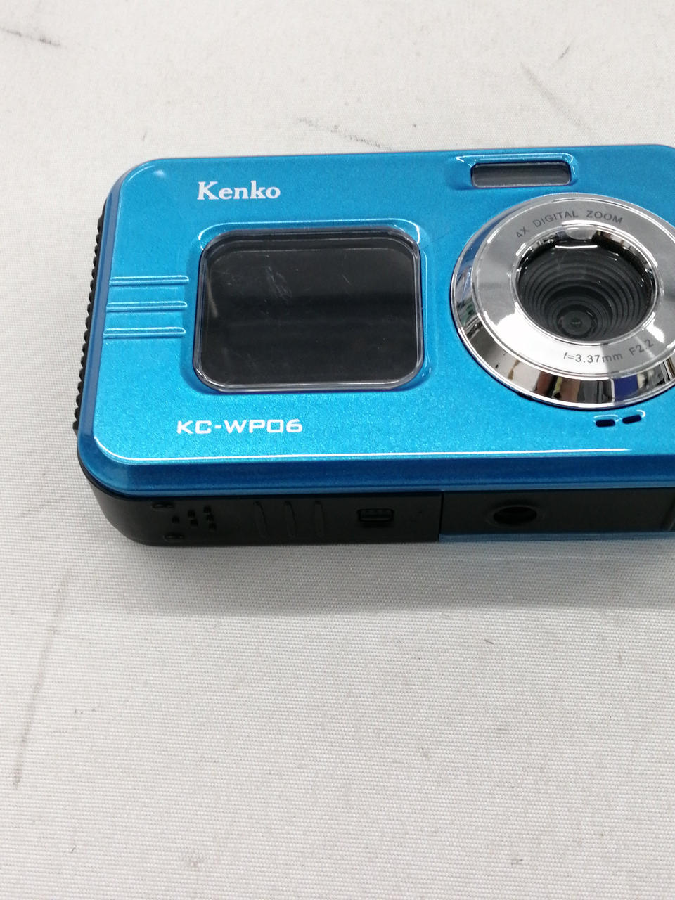 前面モニターに傷あります。