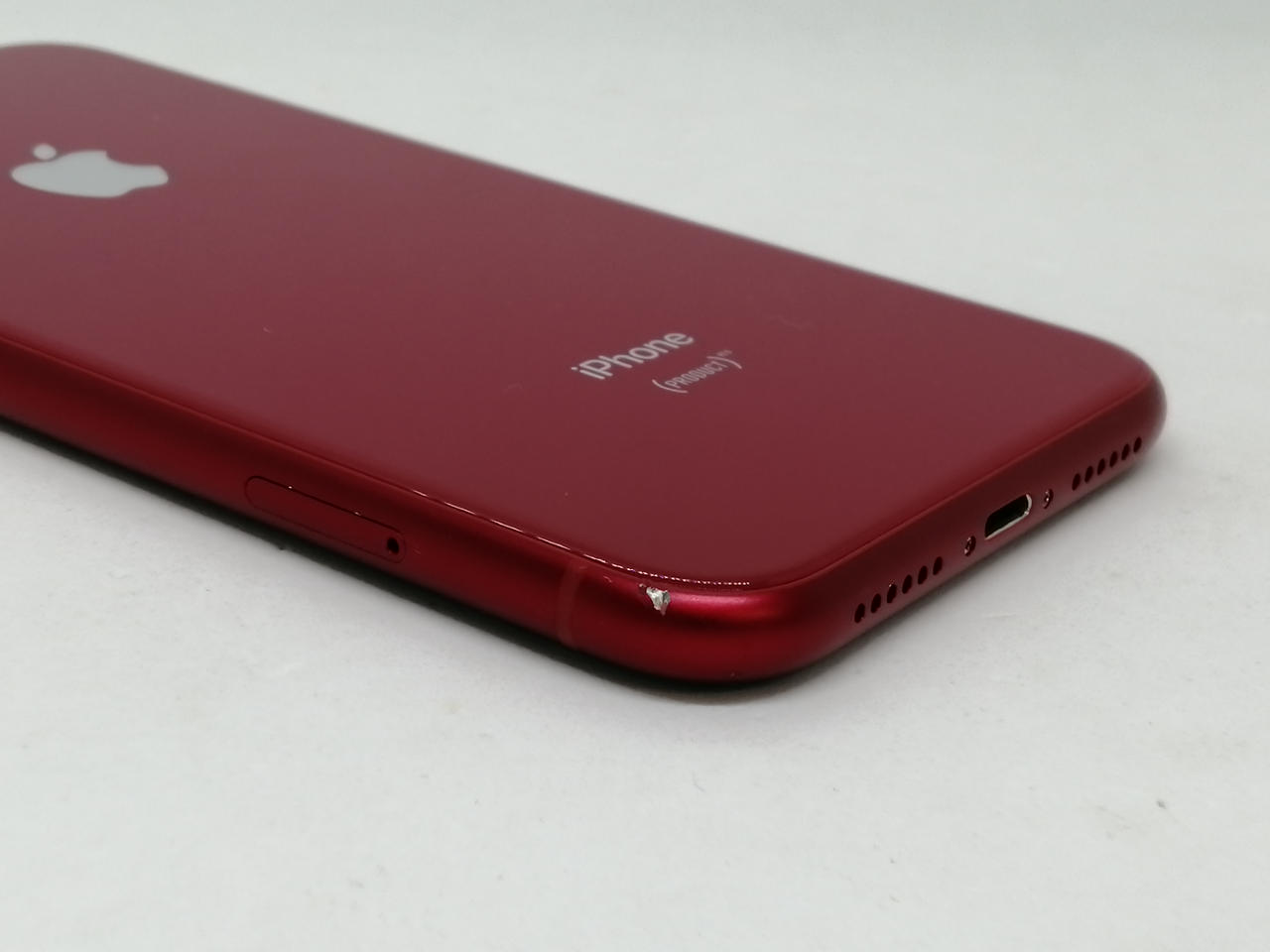 角にキズあります