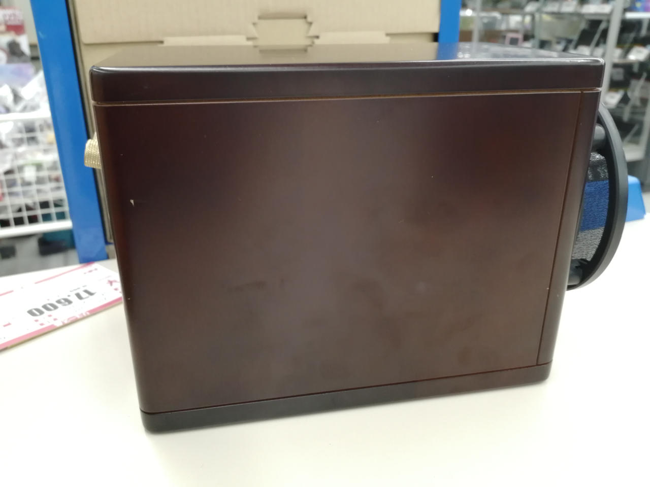 側面にキズがあります