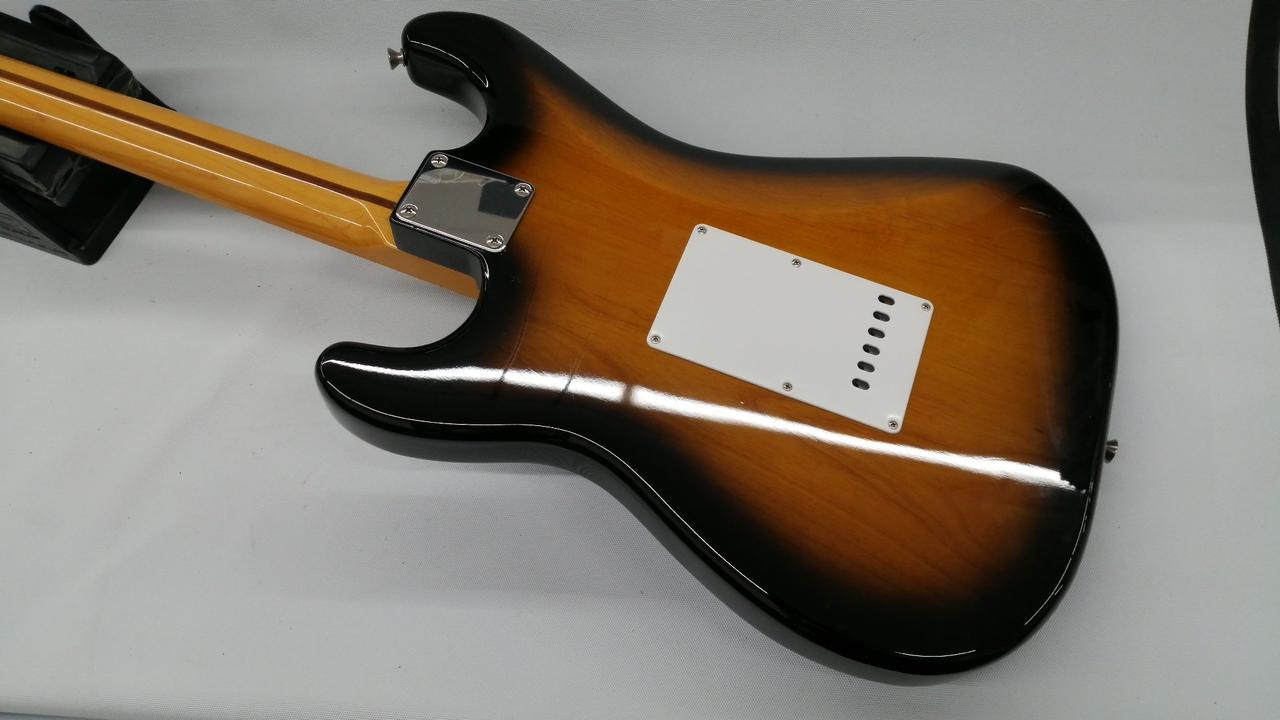 Fender Japan ストラトキャスター Q0シリアル HSH ブラウン Fender Japan ストラトキャスター Q0シリアル HSH ブラウン