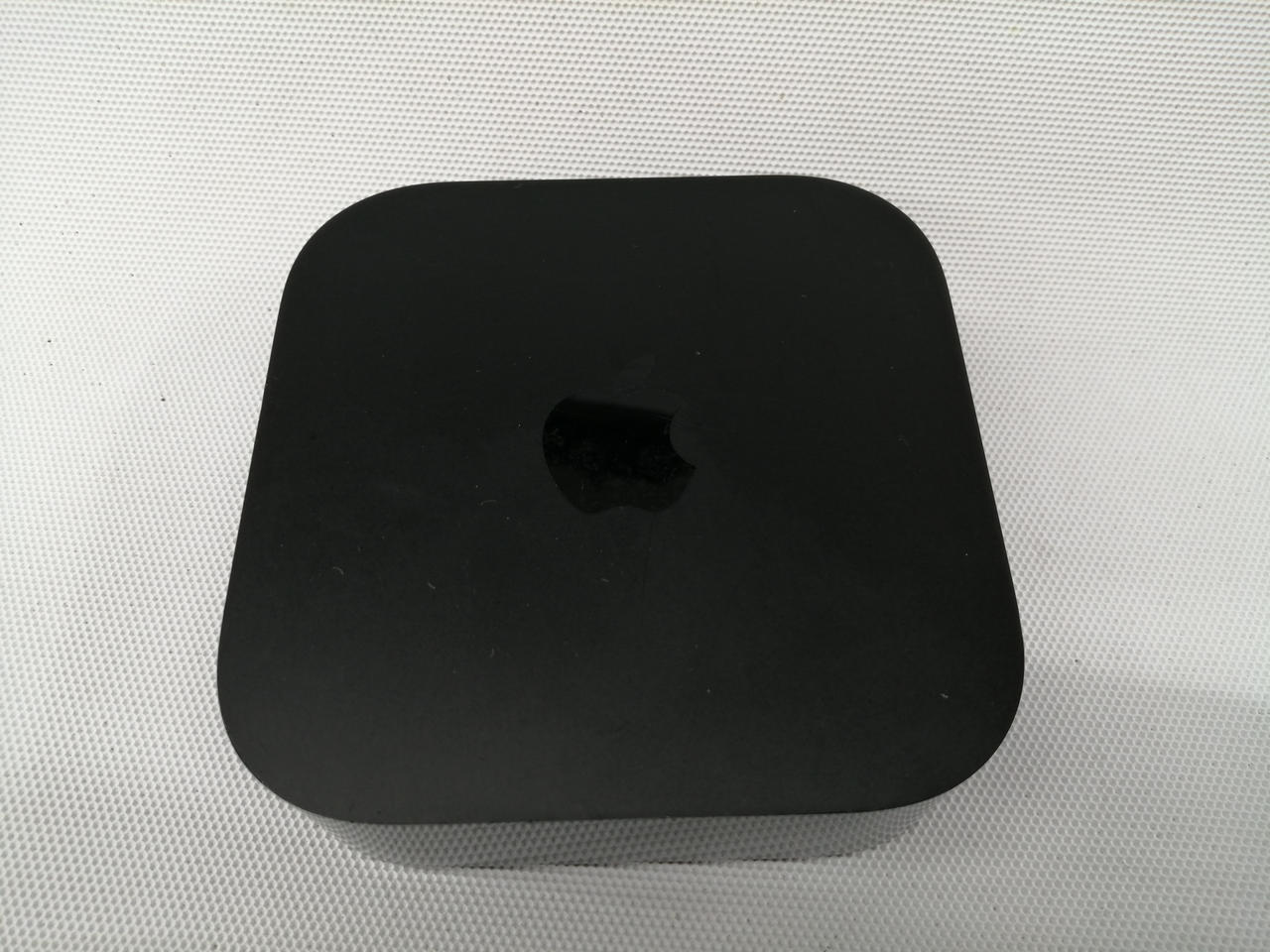 表面に薄いキズあります