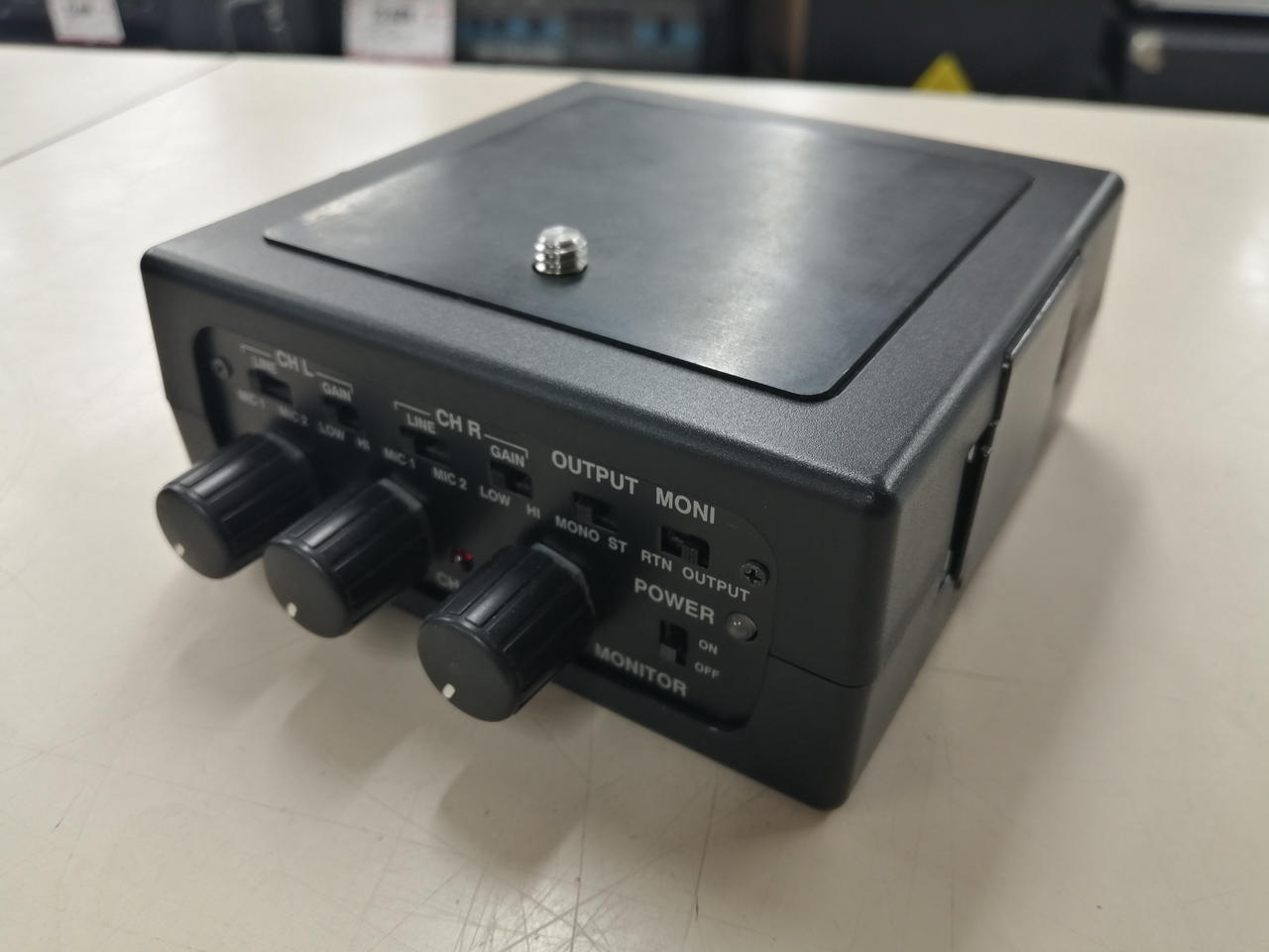 AZDEN FMX-32 アナログミキサー FMX-32a - 3 Channel Portable Mixer - Azden