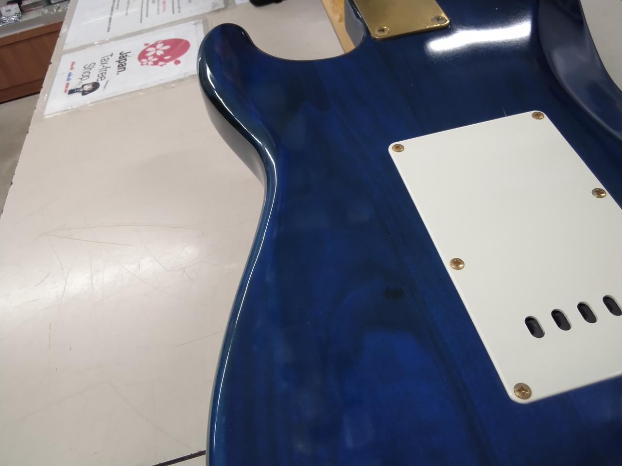 Squier by Fender Affinity Series Stratocaster Junior HSS Ice