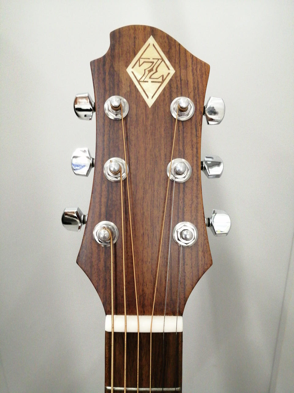 アコースティックギター】YAMAHAのLL26ARE，LL36AREが入荷しま